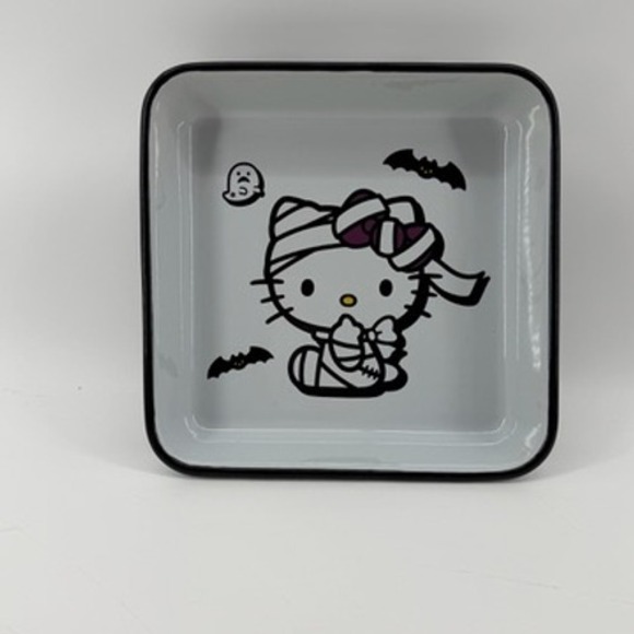 Sanrio Other - Hello Kitty Halloween Mummy Vampire Ceramic Square Baker Dish Zrike Brands 8in